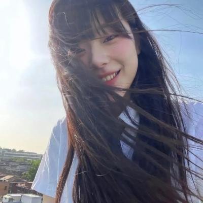 抽象画中的越南少女2